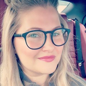 Meet your Posher, Tayla